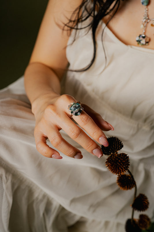 Flower in the Eye Ring