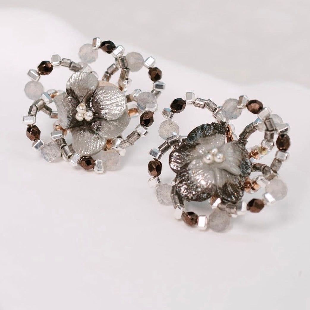 Bloom Earrings (Dark Green)