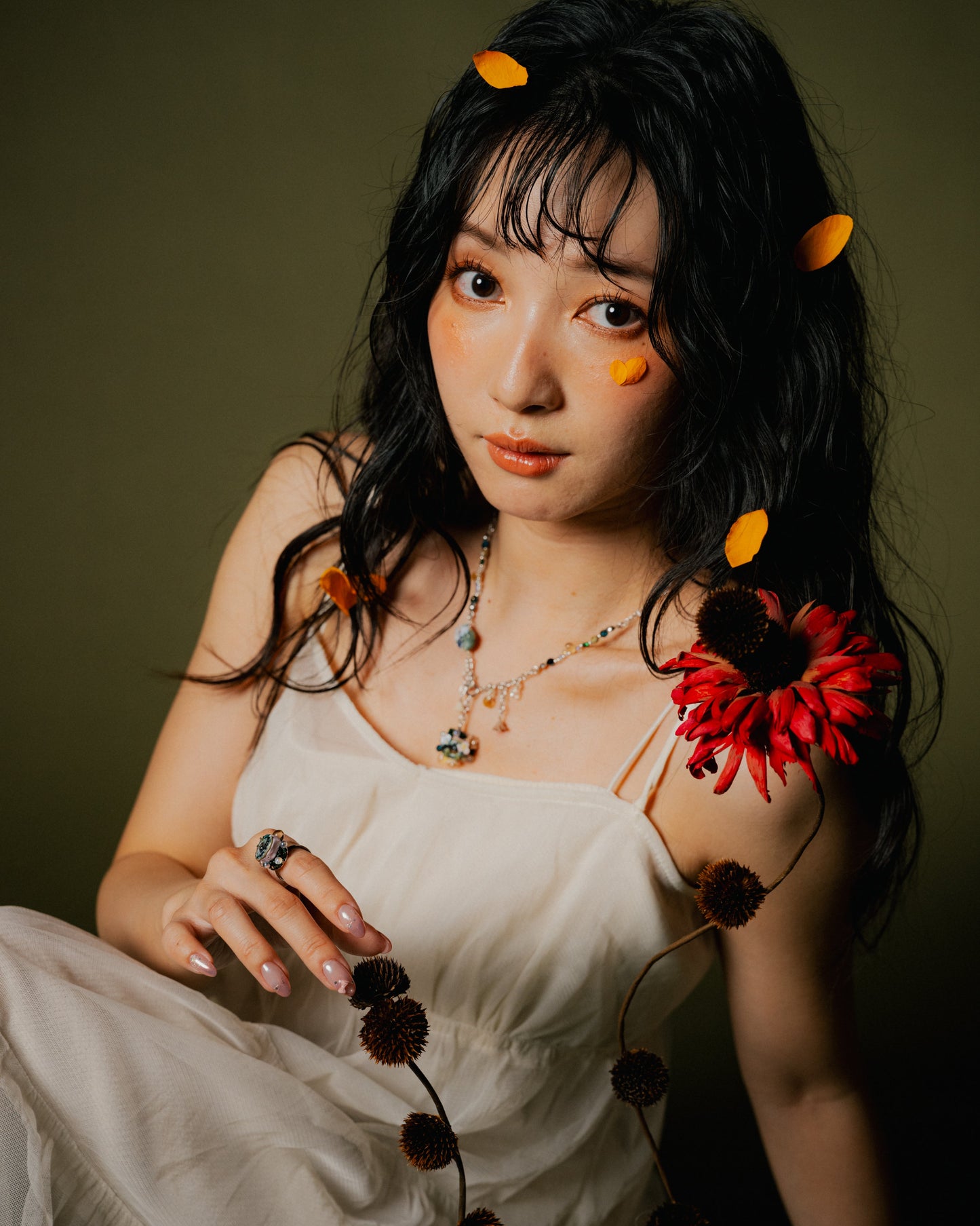 Flower in the Eye Ring